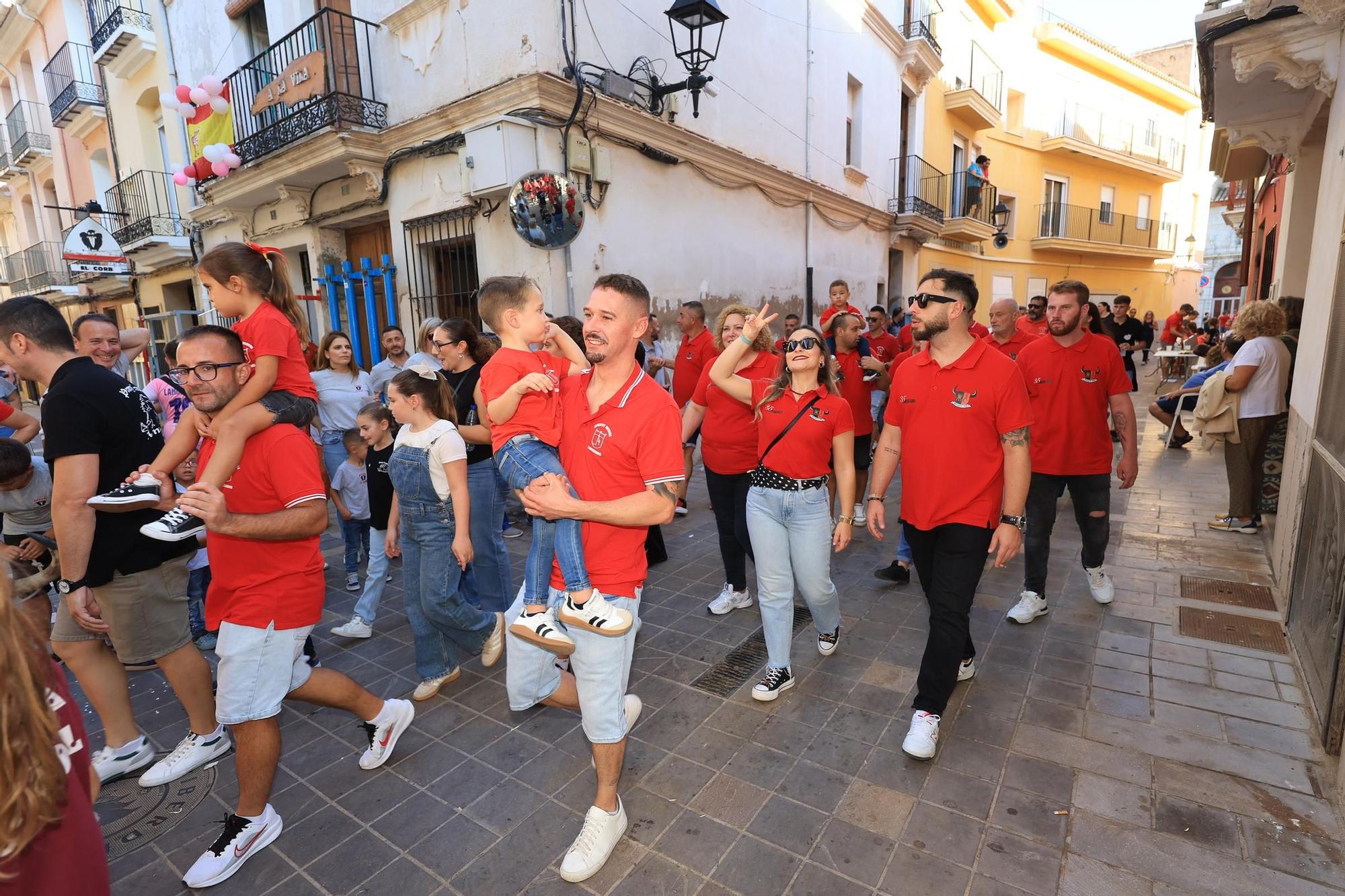 Las imágenes del primer encierro y de las exhibiciones taurinas de las fiestas de Almassora