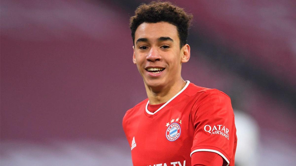 Jamal Musiala hace historia con el Bayern con tan solo 17 años