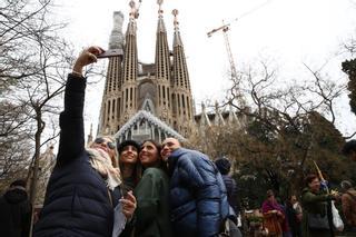 España ya supera los 8,3 millones de turistas en el 2018