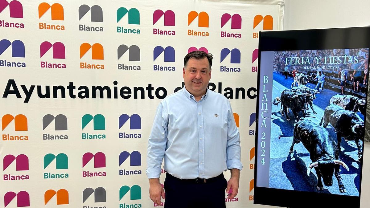 El concejal de Festejos, Jesús Cano, en la presentación de las fiestas patronales de Blanca 2024.