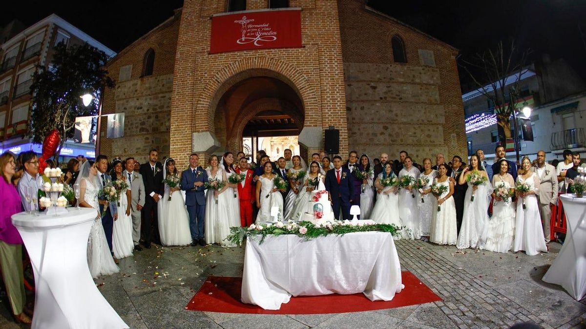 Tres amigas, una ceremonia compartida y 'gasto cero': así es la Macroboda 2.0 de San Sebastián de los Reyes