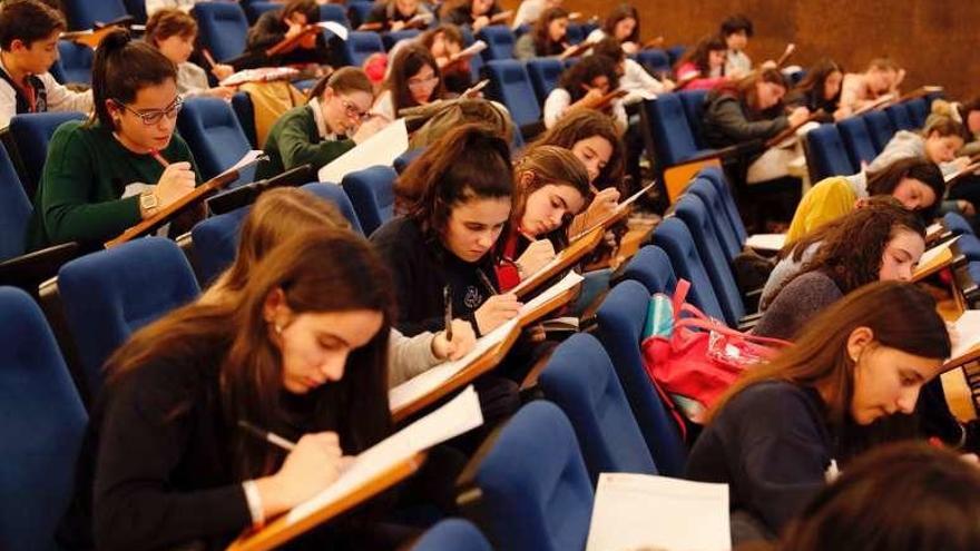 Participantes en una de las pruebas celebradas ayer en Galicia.