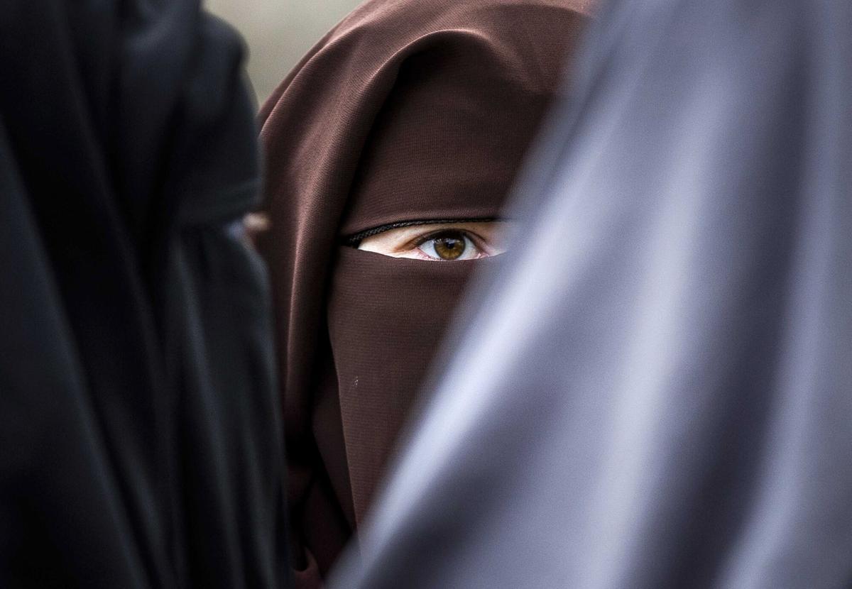 Una imagen de archivo de varias mujeres con niqab.