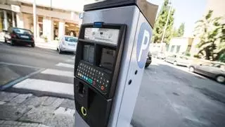 ¿Pagas el parquímetro con el móvil? Mucho cuidado con este nuevo fraude que investiga la Policía