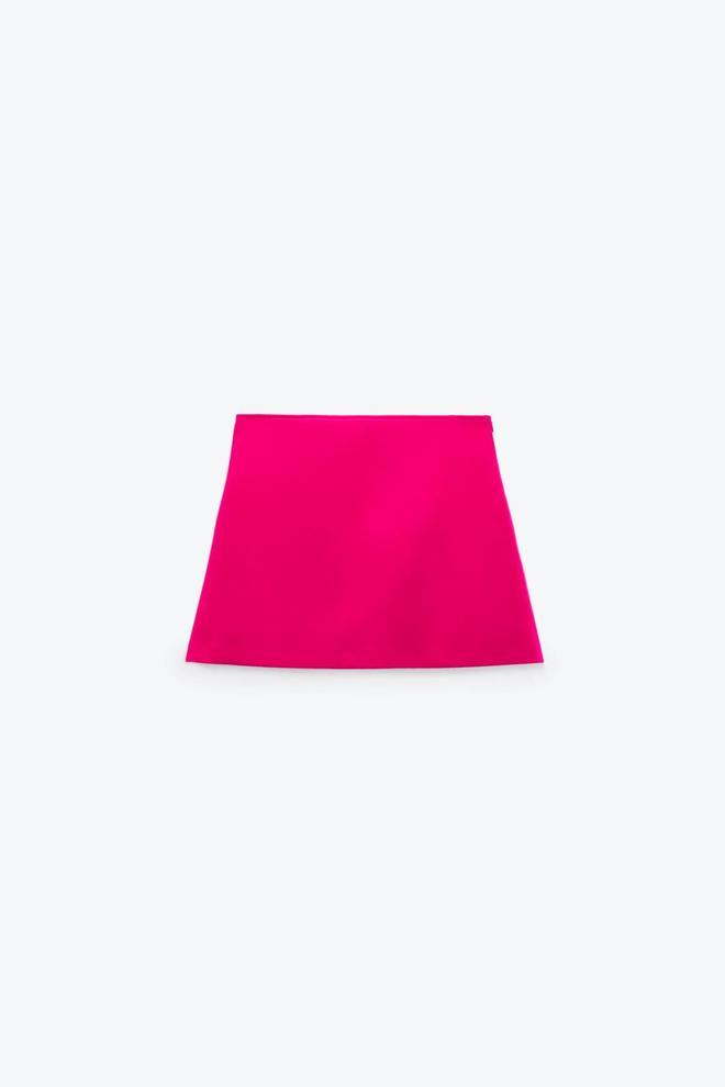 Minifalda en tono rosa de Zara