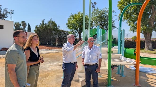 FOTOGALERÍA | Así van las obras del nuevo parque acuático infantil en Los Palacios y Villafranca.