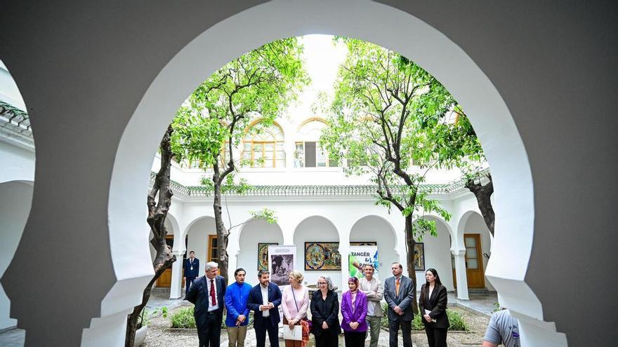 La delegación del ayuntamiento de Palma en Tánger asiste a la inauguración de una exposición dedicada a Mariano Fortuny i Marsal