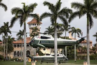 Trump asegura que el FBI "robó" sus pasaportes cuando registró Mar-a-Lago