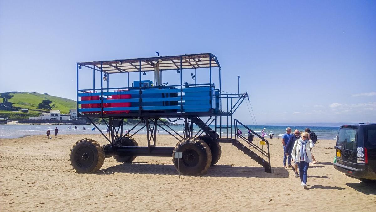 El tractor del mar en la isla de Burgh