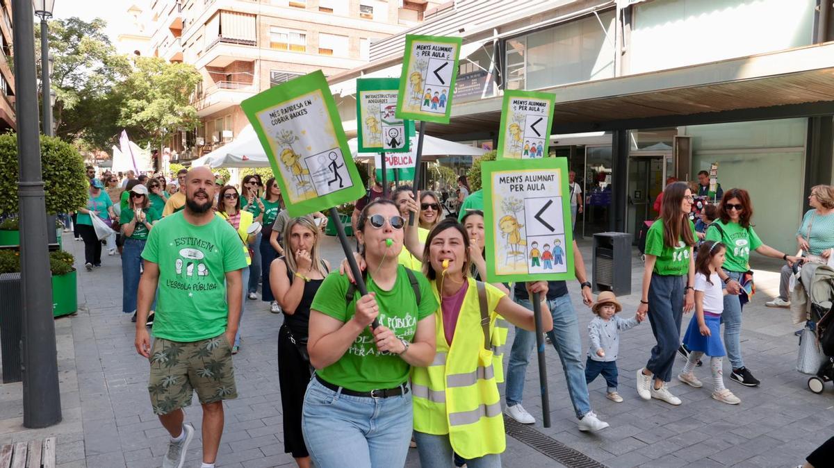 Huelga de educación: la marea verde llena las calles de San Vicente del Raspeig Huelga de educación: la marea verde llena las calles de San Vicente del Raspeig