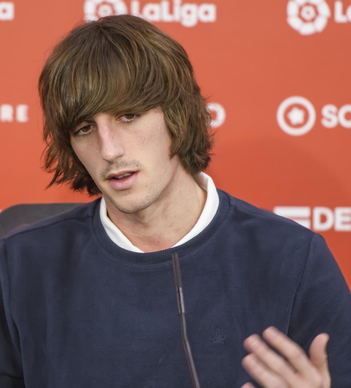 Bryan Gil: "Me tengo que ganar la confianza de Sampaoli"