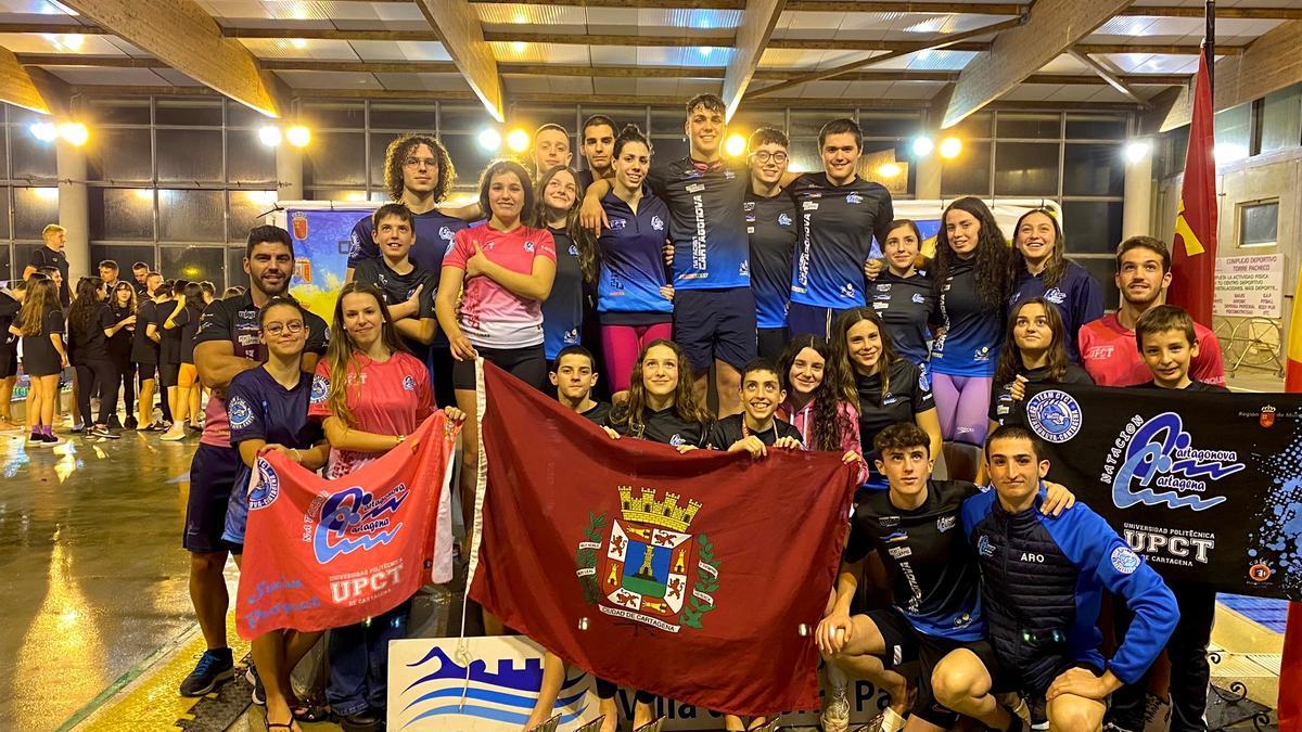 Componentes del Club Natación Cartagonova Cartagena en el Regional de Invierno