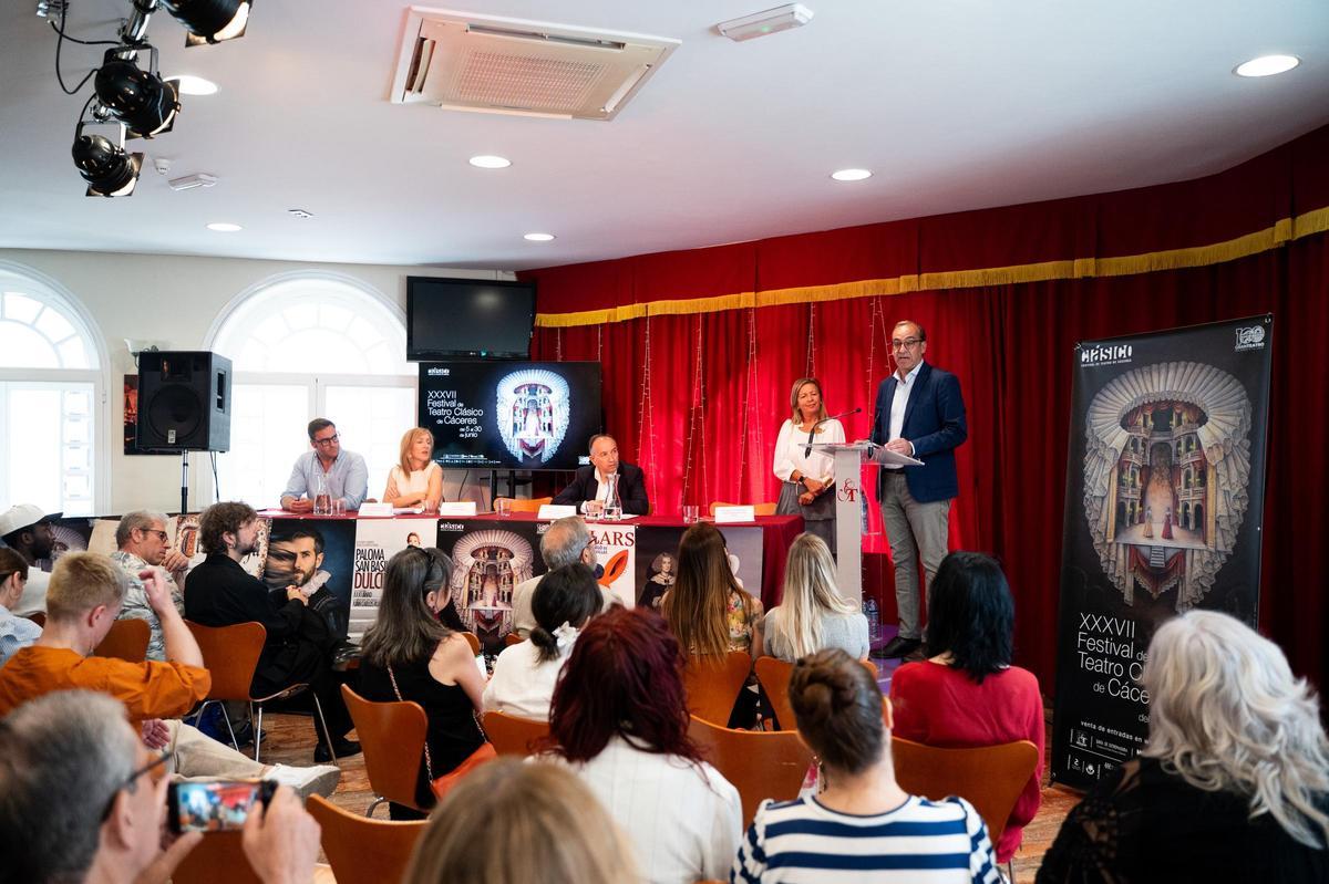 Presentación del Clásico en el ambigú del Gran Teatro, este viernes.