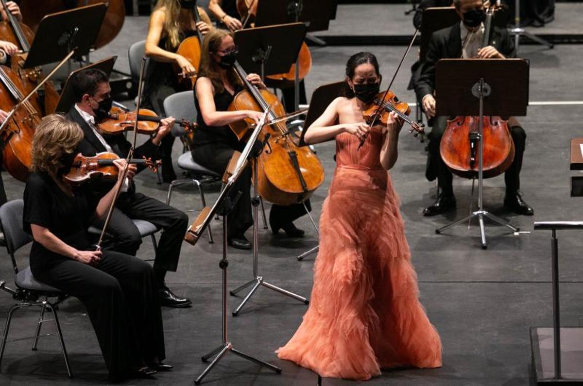 Concierto de la Sinfónica de Tenerife en el Auditorio Adán Martín Concierto de la Sinfónica de Tenerife en el Auditorio Adán Martín