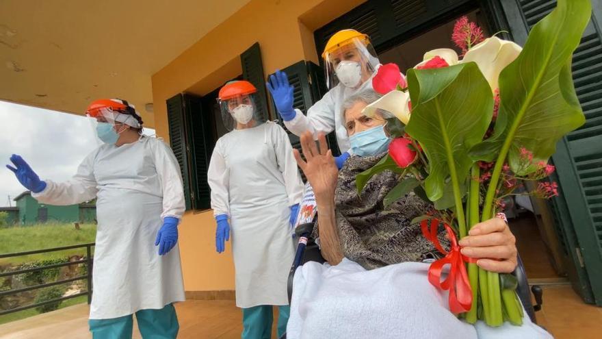 Cumplir 100 años en un hospital, pero a ritmo de gaita