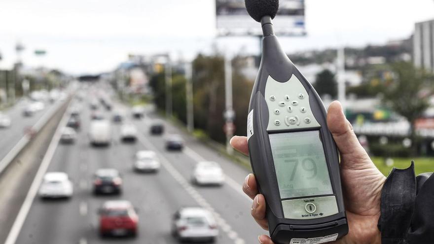 El Concello aplaza el cambio de la ordenanza para endurecer las medidas contra el ruido