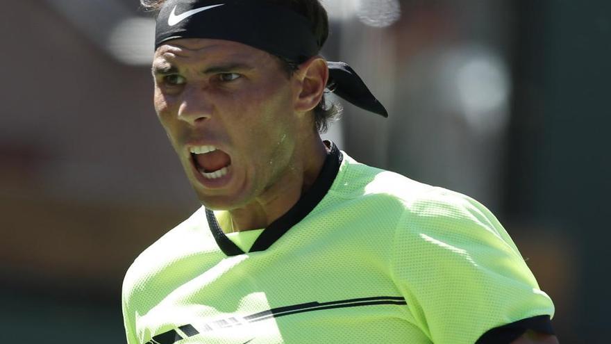 Rafa Nadal celebra un punto en Indian Wells.