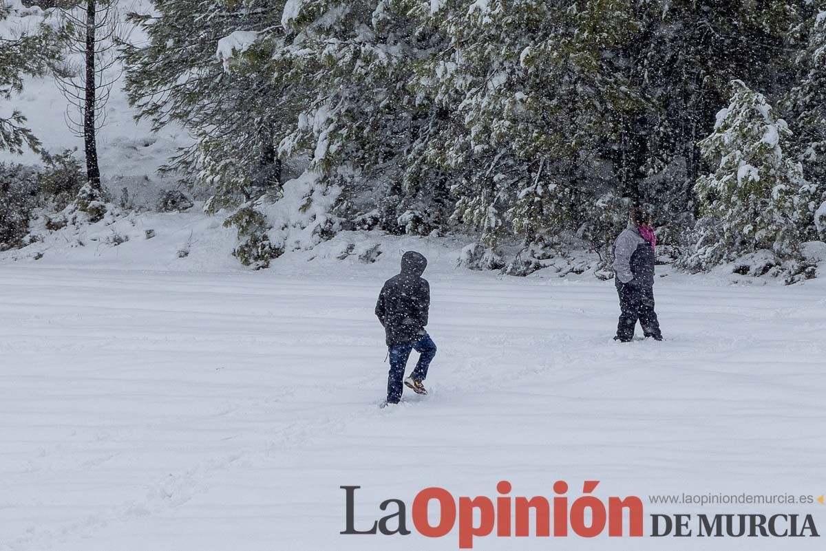 Continúa la nevada en las zonas altas de la comarca del Noroeste