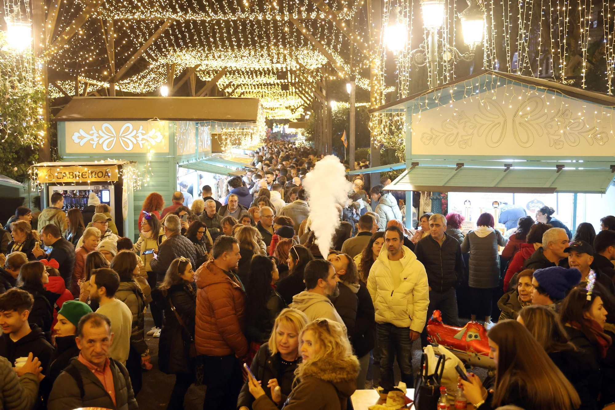 Las luces de Navidad atraen a miles de visitantes a Vigo