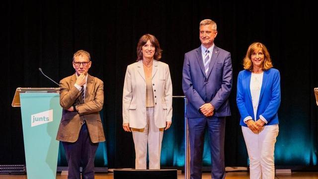 Fotografia dels candidats a les primàries de Junts a Barcelona durant el debat