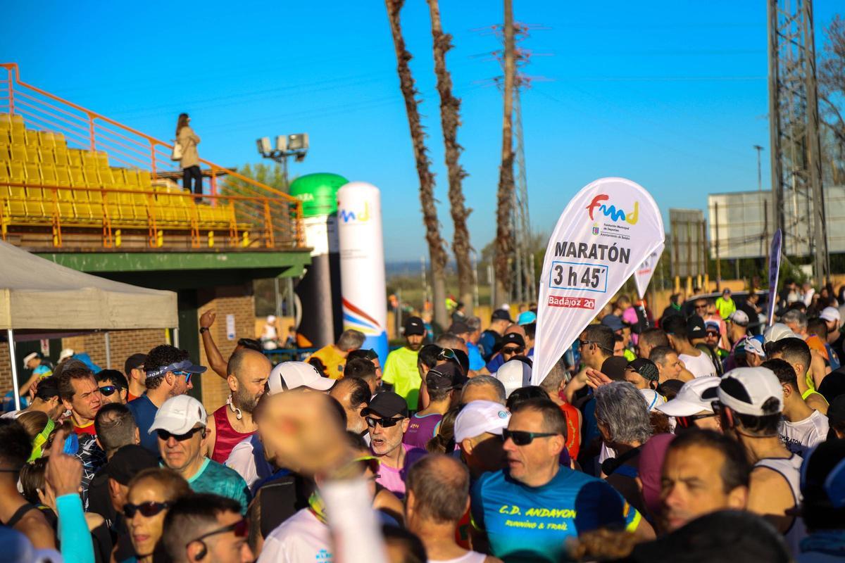 Fotogalería | Las mejores imágenes de la Maratón y Media Maratón 'Ciudad de Badajoz'