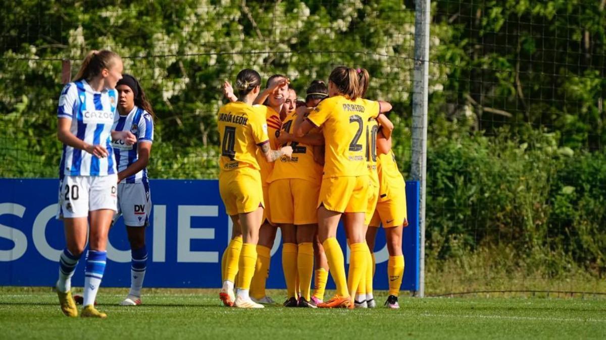 El Barça femenino celebra uno de los goles ante la Real Sociedad