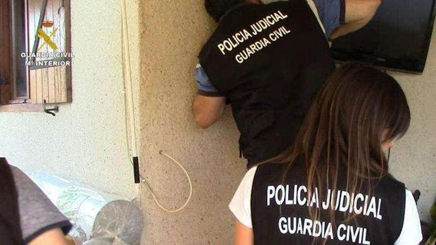 Detenido por grabar a niños en vestuarios en Valencia