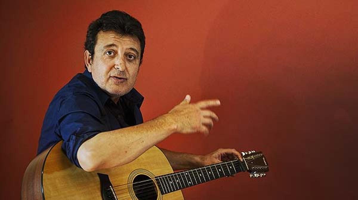 Manolo García canta en directe Un giro teatral