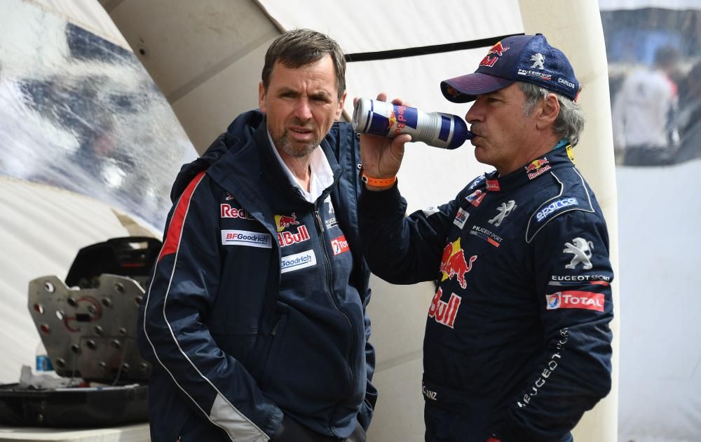 Carlos Sainz se alza ganador en el Rally Dakar