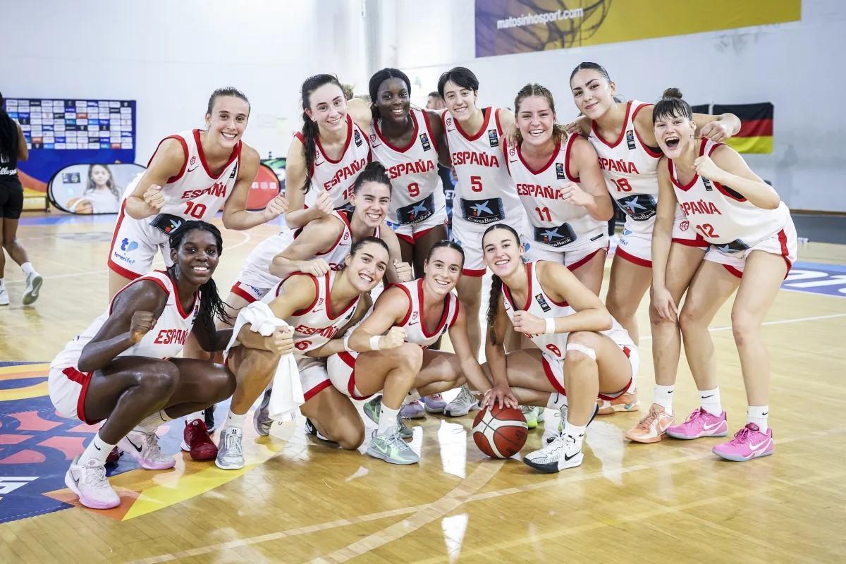 El equipo español celebró el pase a los cuartos de final del Eurobasket Sub20