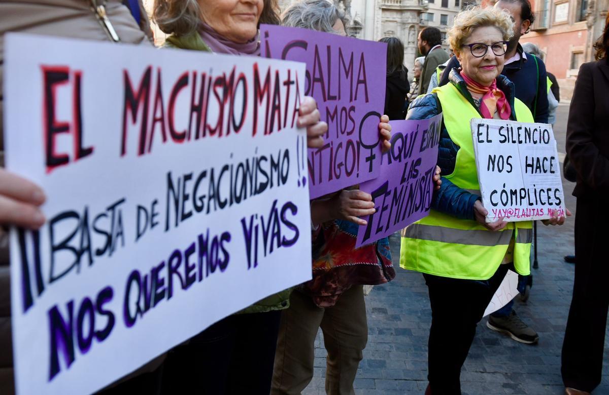 Detalle de pancartas para mostrar apoyo a Salma.