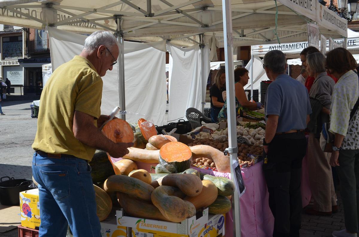 Productos de la tierra, en la Feria del Pimiento de Benavente.