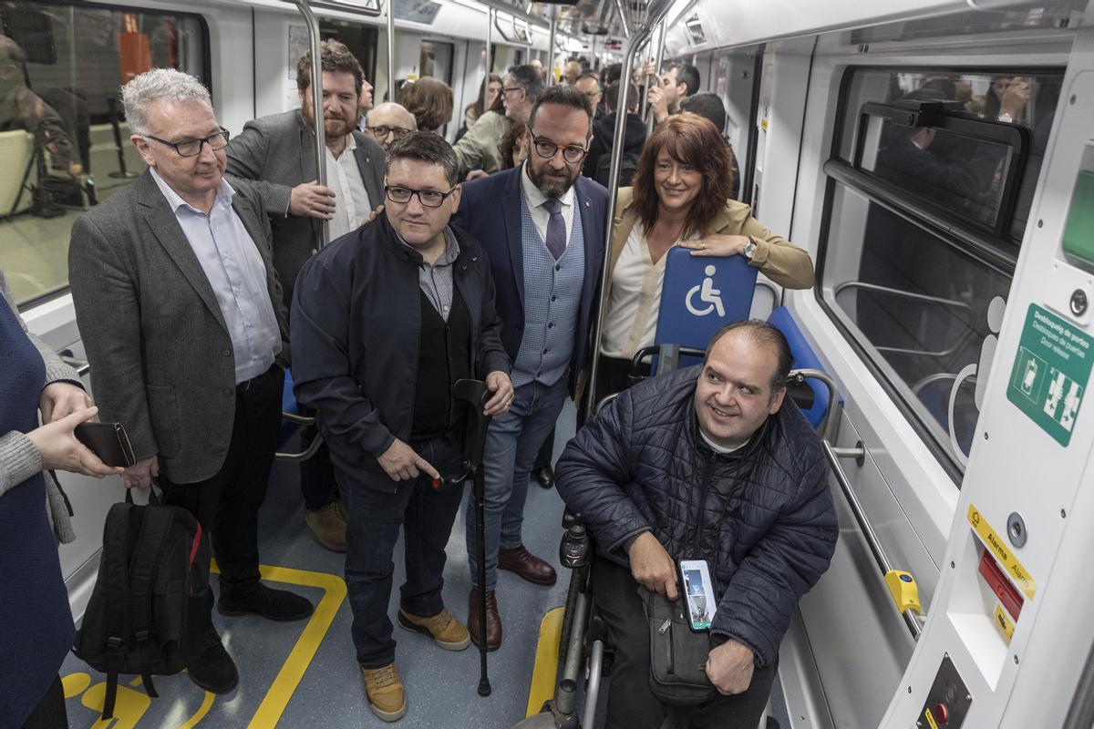 La L3 del metro de Barcelona estrena el primer tren de la serie 7.000