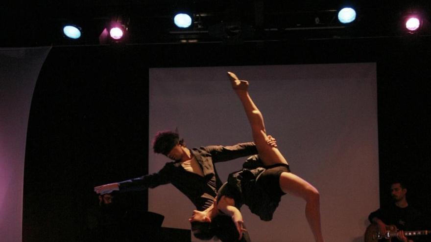 David Segura fusiona danza clásica y urbana en la Sala Gades