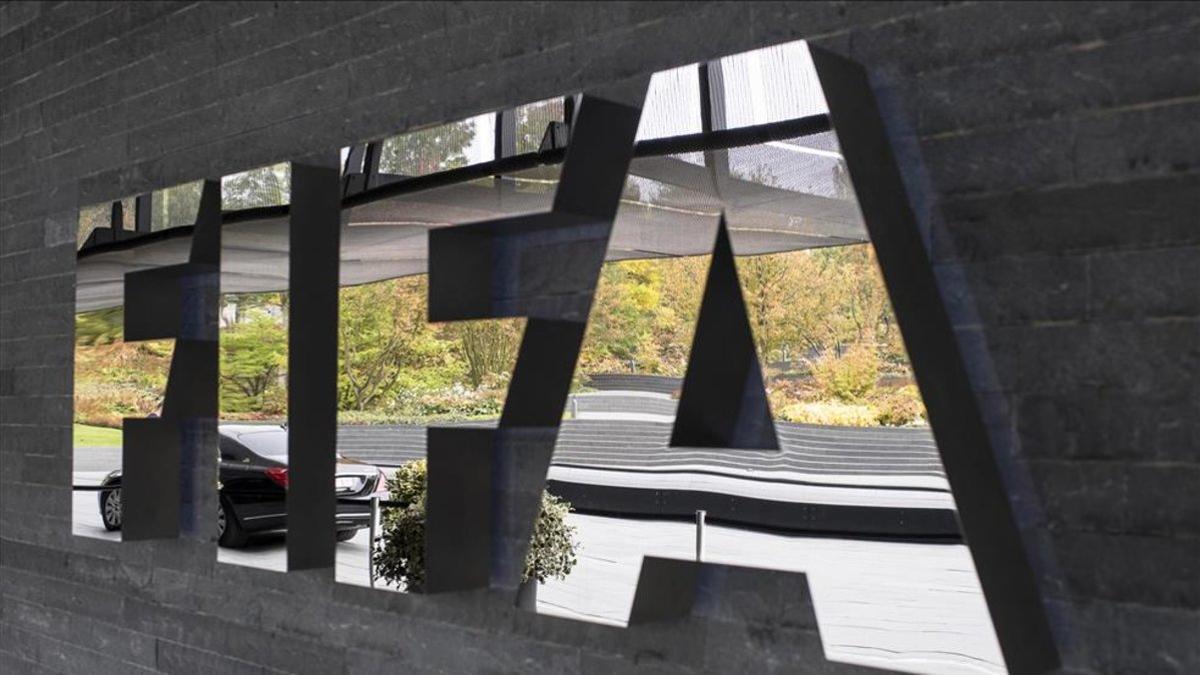La FIFA suspendió este lunes, de forma temporal, al presidente de la Federación Haitiana, Yves Jean-Bart