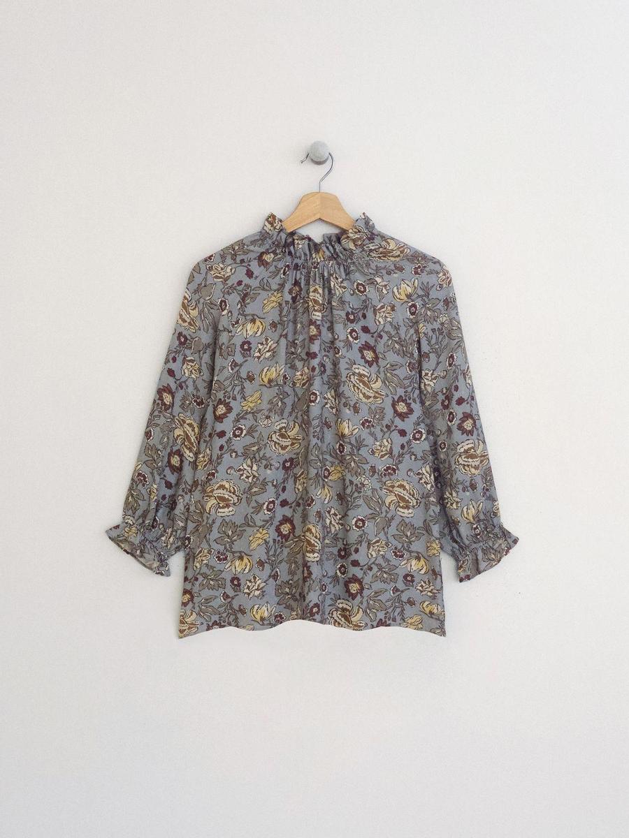 Blusa con print azul