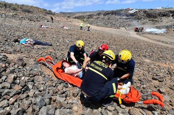 10/04/2019 SAN BARTOLOME DETIRAJANA. Simulacro accidente aéreo del Ejercito del Aire.  Fotógrafa: YAIZA SOCORRO.  | 10/04/2019 | Fotógrafo: Yaiza Socorro