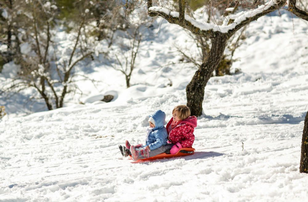 Un día de nieve en Confrides y Serrella.