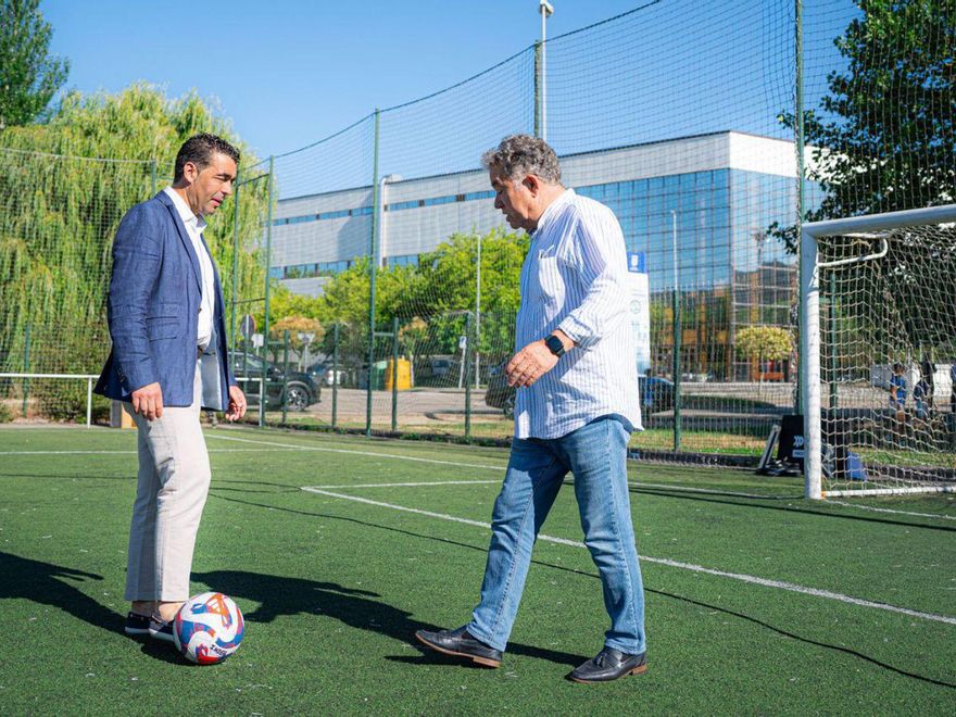 Pontevedra renovará la hierba sintética de los campos de fútbol Manolo Barreiro