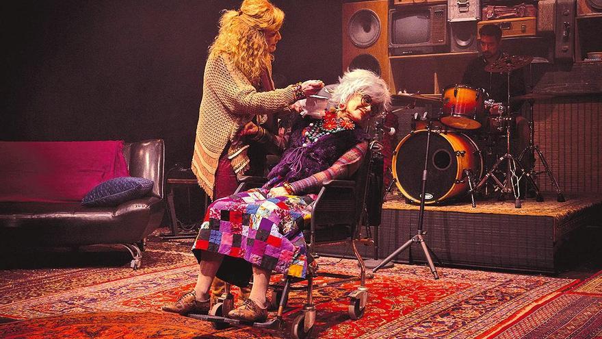 Unha escena de ‘Smoke on the water’ de Ibuprofeno Teatro, que chega a Ames. Foto: C.A