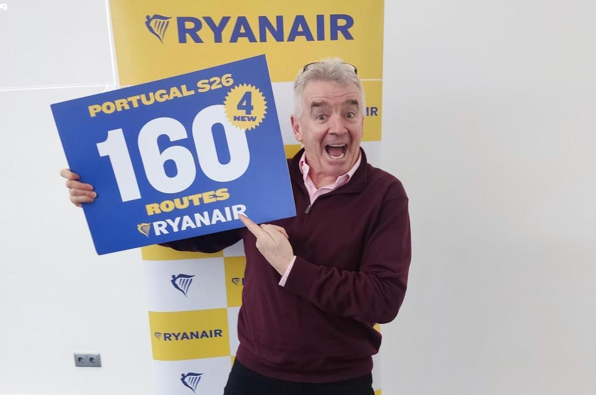 El consejero delegado de Ryanair, Michael O'Leary, presentando la campaña de verano en Portugal