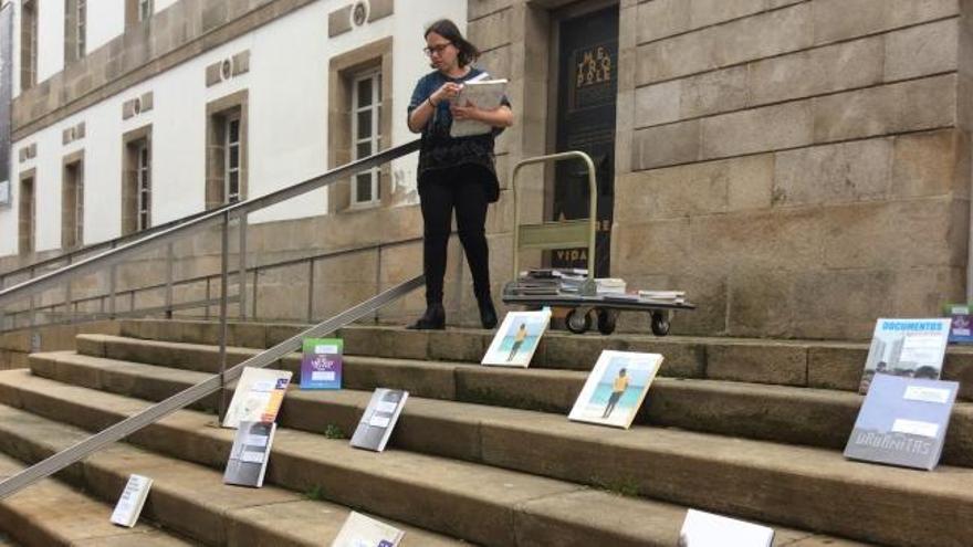 Día del Libro | Marco libera en Vigo 80 publicaciones "viajeras"