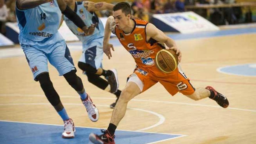 El Básquet Coruña anuncia la renovación de Zach Monaghan