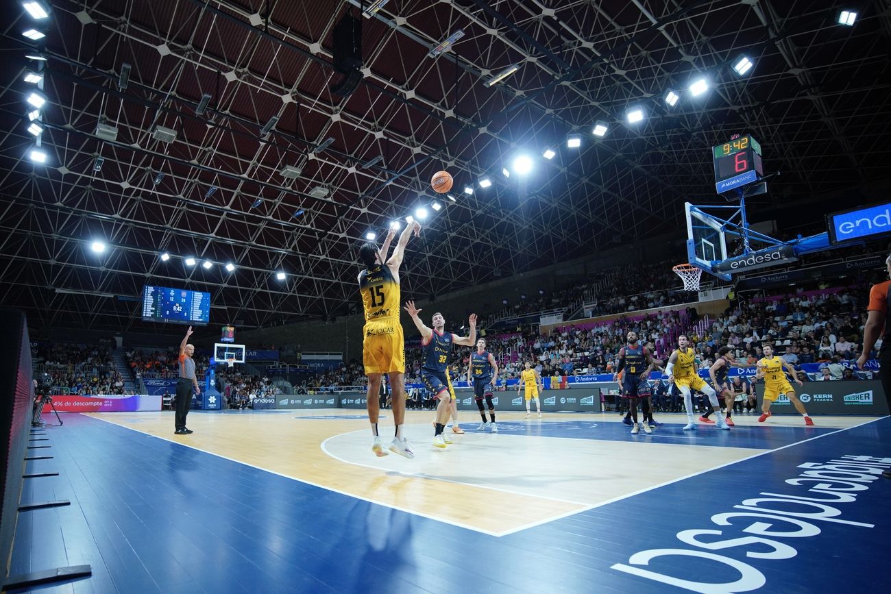 El partido Morabanc Andorra-CB Canarias, en imágenes