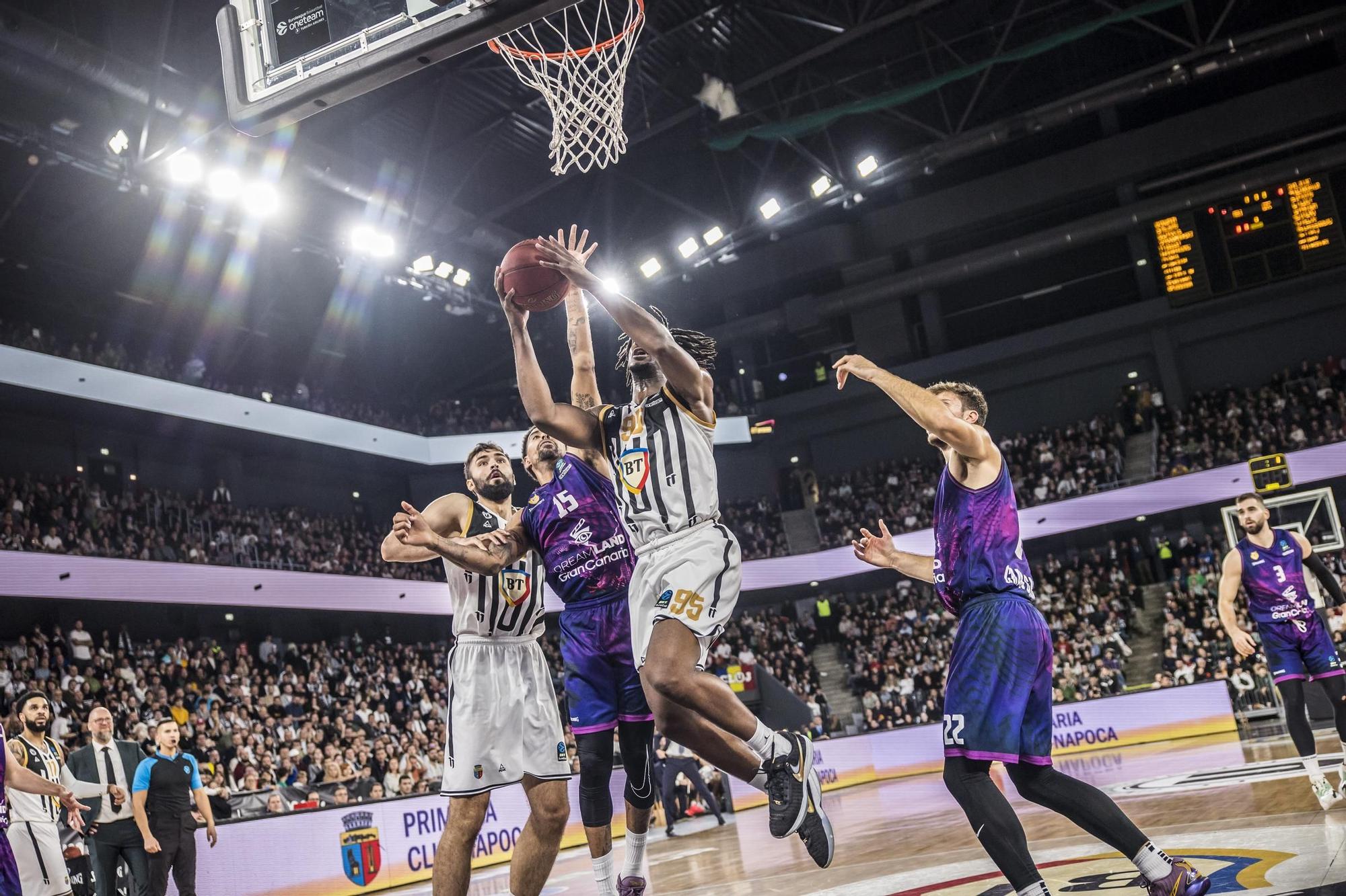 Baloncesto: UT-B Cluj-Napoca - Dreamland Gran Canaria