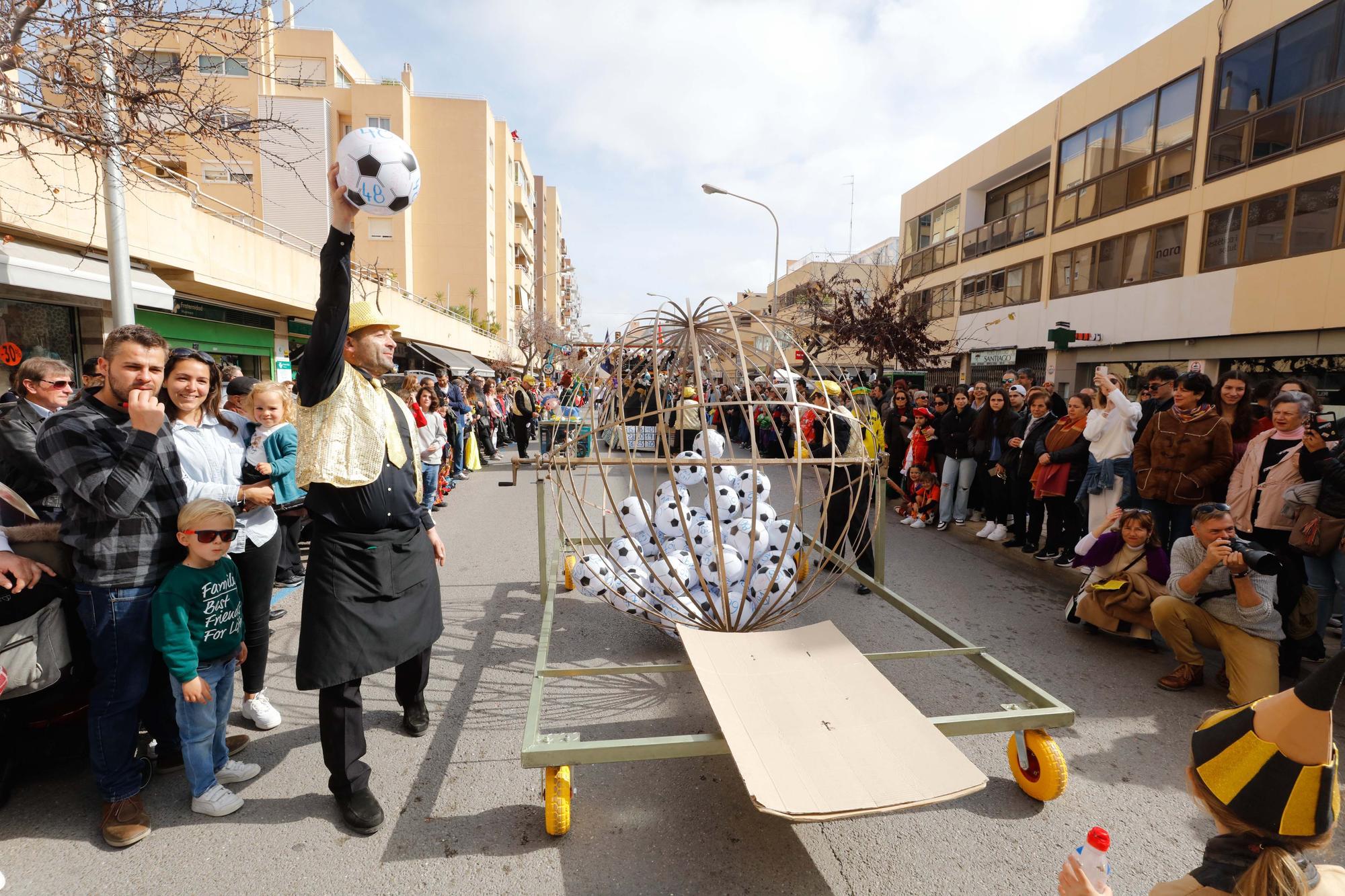 Todas las imágenes de la rúa del Carnaval de Ibiza 2023