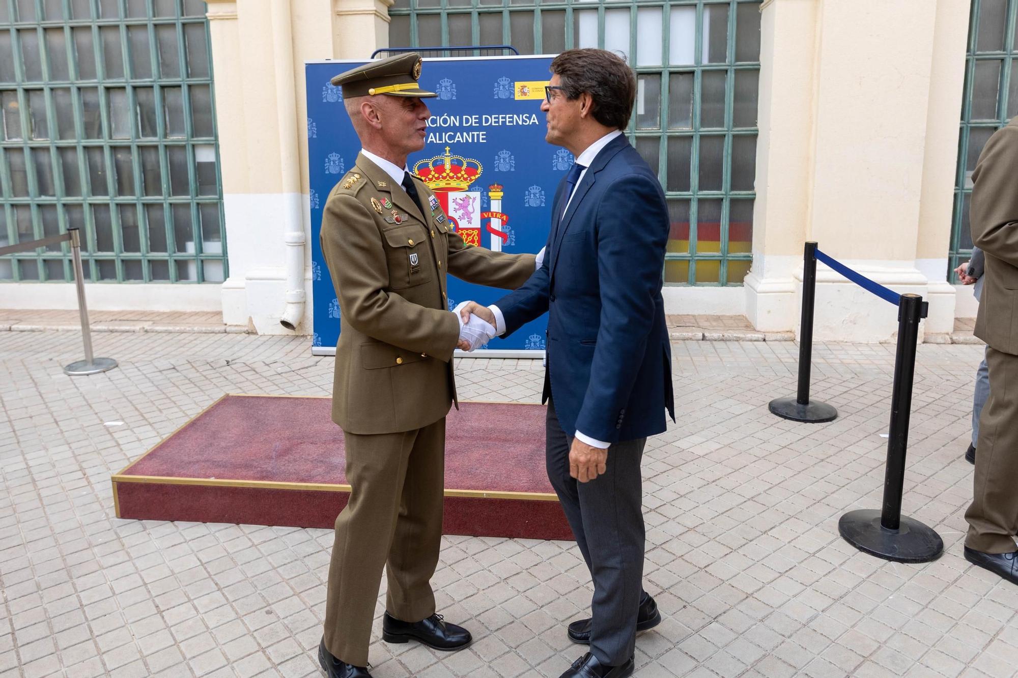 Toma de posesión del nuevosubdelegado de defensa en Alicante