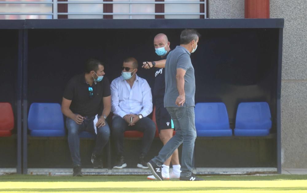 El Levante abre el entrenamiento a los medios