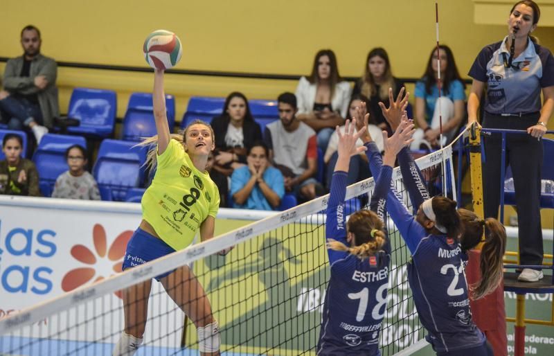 03/11/2018 LAS PALMAS DE GRAN CANARIA. Voley femenino, IBSA CV CCO 7 Palmas - Feel Volley Alcobendas FOTO: J. PÉREZ CURBELO  | 03/11/2018 | Fotógrafo: José Pérez Curbelo