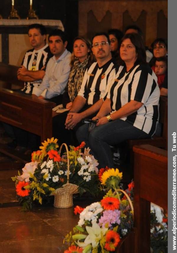 Ofrenda floral de aficionados del CD Castellón